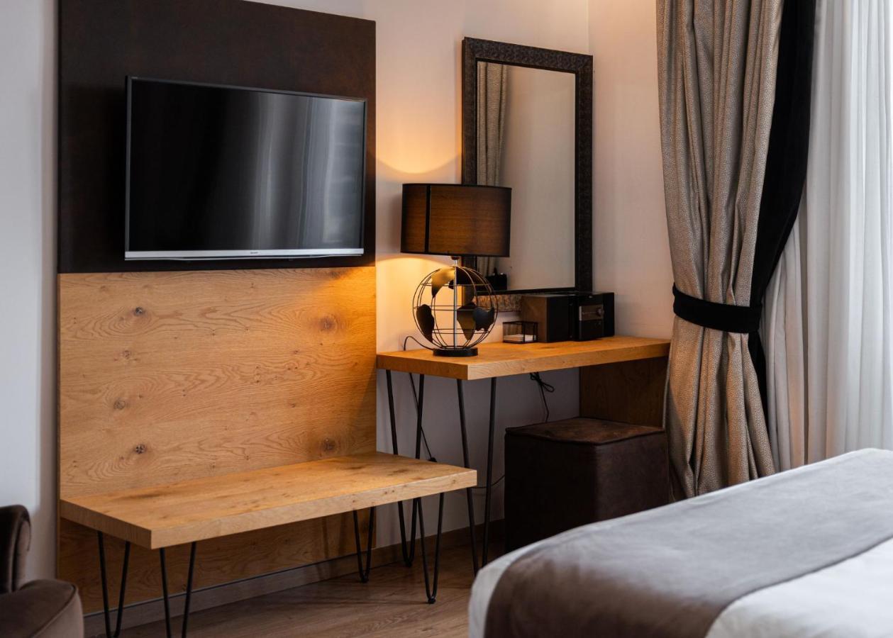 Acropolis Exclusive Residences Apartment